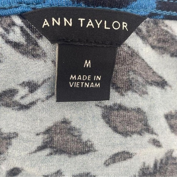•Ann Taylor• Women's Leopard Print‎ Top - Picture 6 of 7